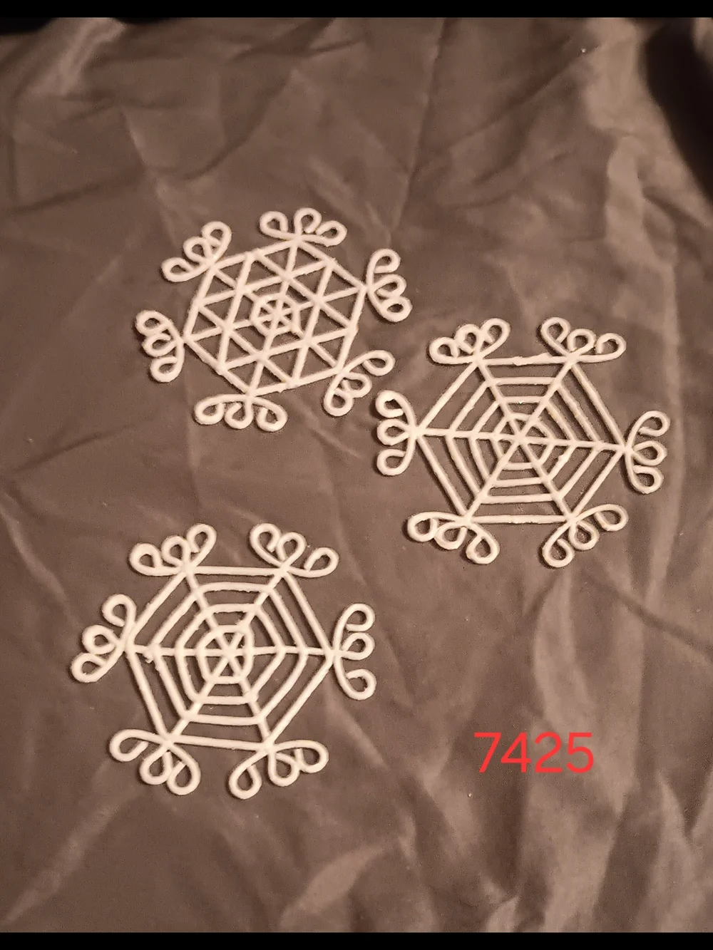 28 Snowman And Snowflake Metal Ornaments